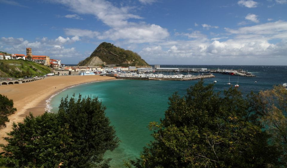 Zumaia, Zarautz and Getaria Private Tour From San Sebastian - Txakoli Vineyards