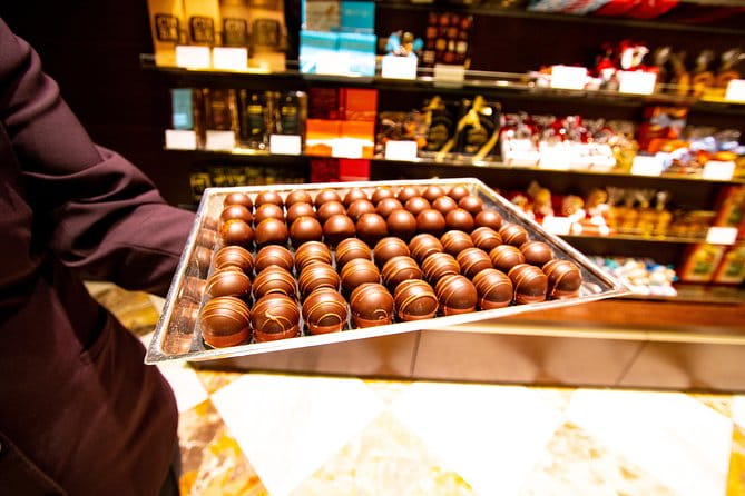 Zurich: Chocolate Tasting and Walking Tour with a Local - A Guided Walk Through Zurich’s Chocolate Scene