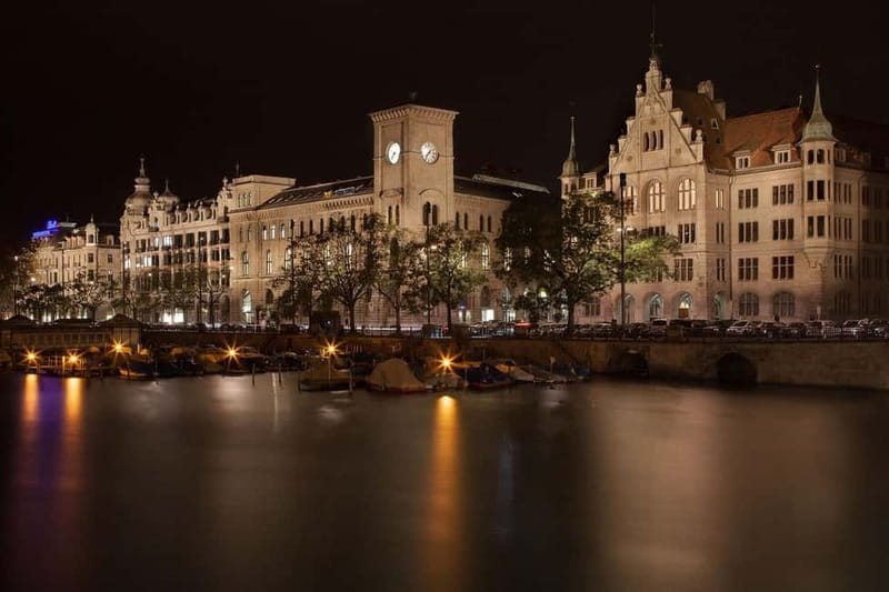 Zurich : Guided walking tour with a local - Key Points / Takeaways