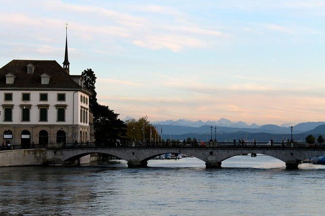 Zurich Like a Local: Customized Private Tour - Exploring Zurich with a Local: What to Expect from the Itinerary