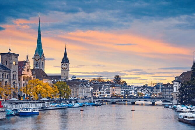 Zurich with Cruise and Lindt Home of Chocolate(Private tour) - Exploring Zurich’s Old Town: A walk through history